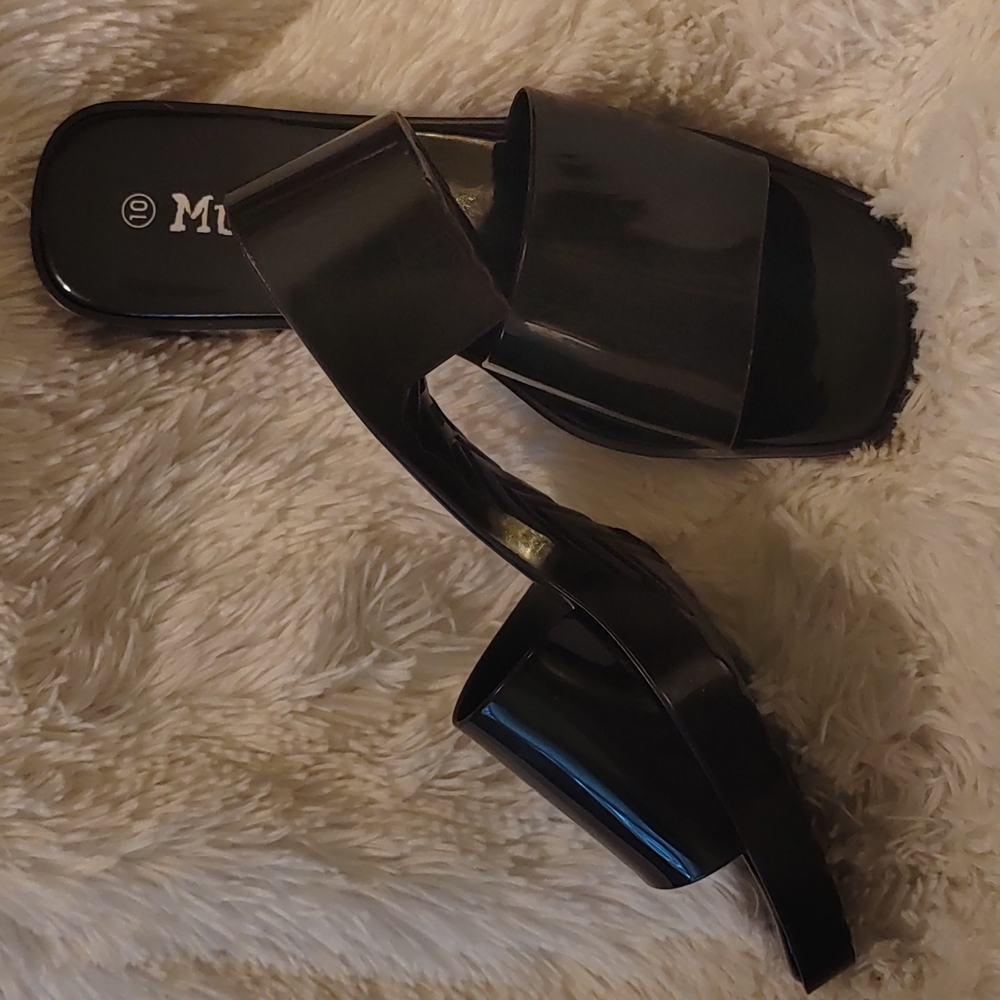Mudd Rubber Black Patent Heeled Mule Slide Size 10